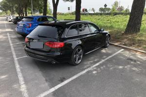 Audi A4 B8 Avant Quattro S-Tronic