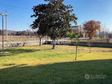 CASA SINGOLA A JESI CON CORTE PRIVATA E GARAGE E