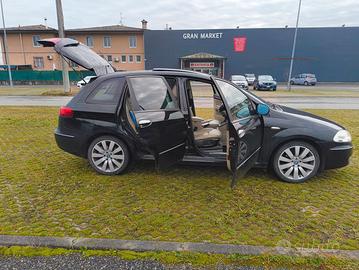 fiat croma 2.4 Multijet 