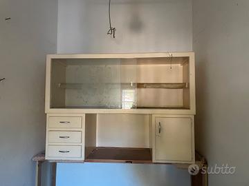 mobile anni 30-40 da cucina con vetro