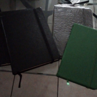 Taccuini tascabili verde o nero 2 euro il pezzo