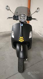 VESPA 300 GTS HPE SUPER TECH