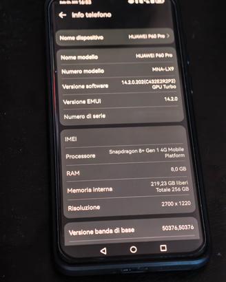 Huawei P60 Pro con cover e vetrino