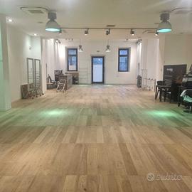 Locale commerciale a Lucca