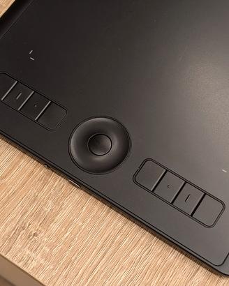 Wacom Intuos Pro Medium PTH-660