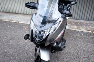 Honda integra 750 s