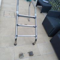 scaletta per piscina