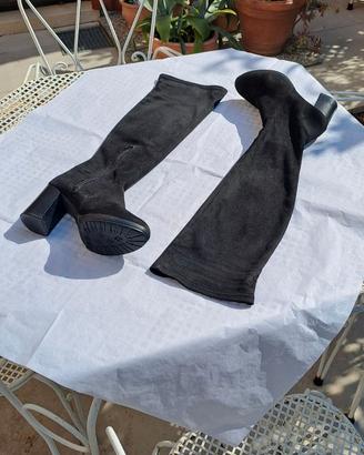 Stivali lunghi scamosciati n 37