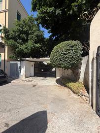 Ufficio piano terra con posto auto riservato