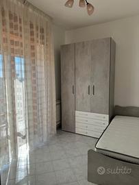 Camera in Via Antonio Labriola, 19