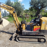 Miniescavatore yanmar B15