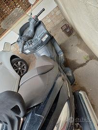 scooter Suziki Burgman 400