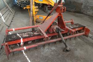 Erpice rotante rototerra con rullo a gabbia