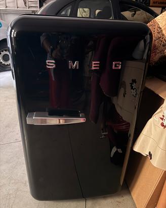 Frigorifero Smeg FAB10RNE vintage nero lucido