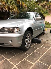 BMW 320 d anno 2004. 4000trattabili