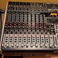 Mixer Behringer 18 canali