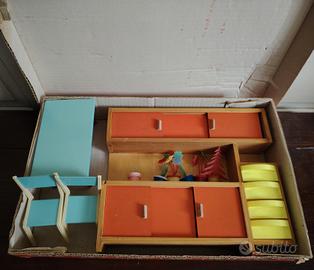 Frade mobili bambole 