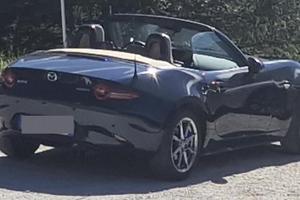 MAZDA MX5 SPIDER KAZARI