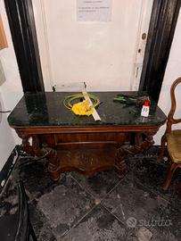 Console d’ingresso in stile classico