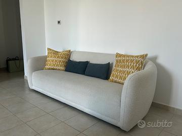 Divano bianco moderno