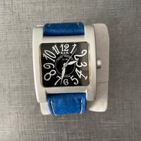 Orologio con cinturino blu 