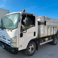 Isuzu NPR75 compattatore rifiuti