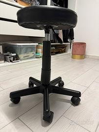 Sgabello con ruote