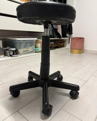 Sgabello con ruote