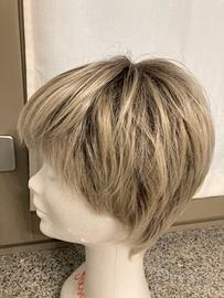 Parrucca di capelli veri e in fibra