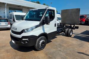 IVECO DAILY 72-150A TELAIO CON PEDANA-2018