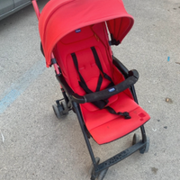 Passeggino leggero chicco colore rosso