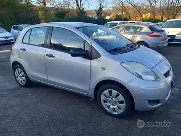 Toyota Yaris 1.0 5 porte