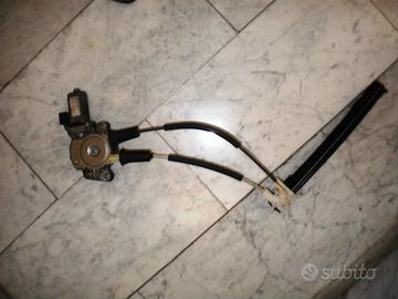 147 ALFA ROMEO alzavetro elettrico porta post sx