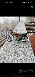 Moto Yamaha 750 modellino vintage