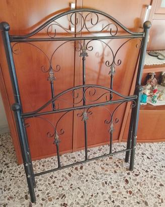 Lettino in ferro battuto
