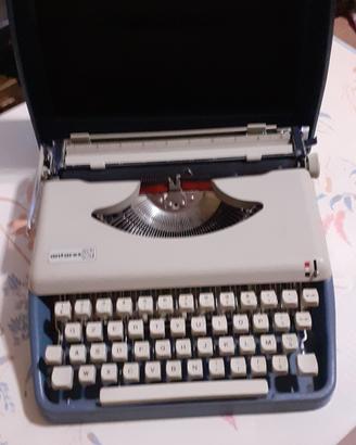 macchina da scrivere 