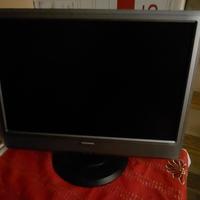 Monitor VGA + adattatore HDMI