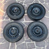 Cerchi misura 15’ per opel cosa e fiat punto