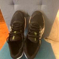 Scrape tennis uomo taglia 43,5