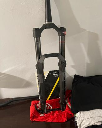 Fircella rock shox nuova da 170 mm smontata da ebi
