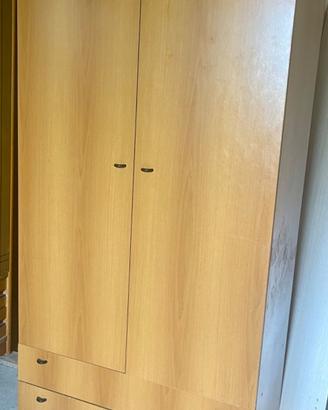 Armadio in legno