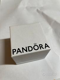 Pandora Disney, Charm pendente Mickey Mouse