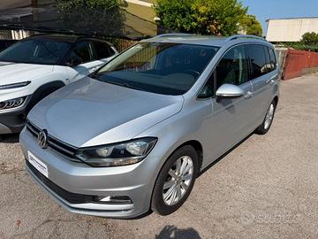 VOLKSWAGEN Touran 1.6 TDI Executive BlueMotion T