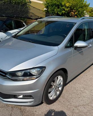 VOLKSWAGEN Touran 1.6 TDI Executive BlueMotion T