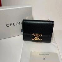 Portafoglio Celine con patta Triomphe. Originale