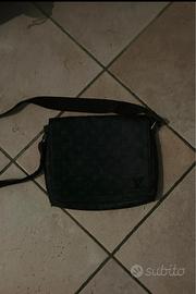tracolla uomo nera