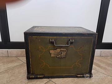 cassaforte antica del 1800