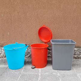 Pattumiera, secchio e contenitore
