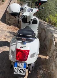 Vespa gts 300