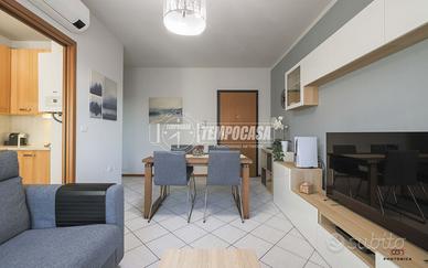 LUMINOSO TRIOCALE PRONTO ALL'USO